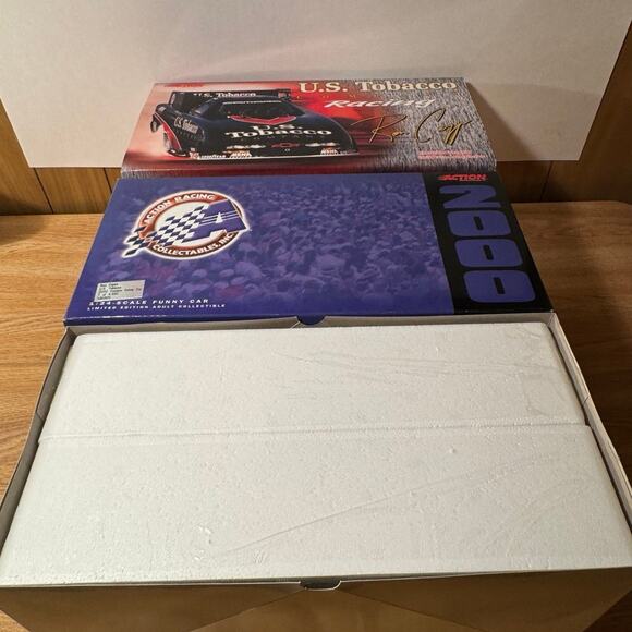 Ron Capps U.S. Tobacco 2000 Camaro Funny Car 1/24 Action Racing MBNA NHRA 1:24 - Picture 5 of 9